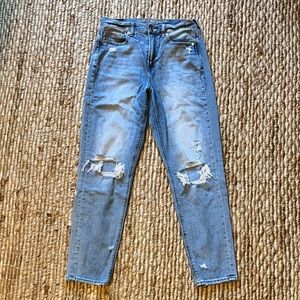 American Eagle Mom Jean